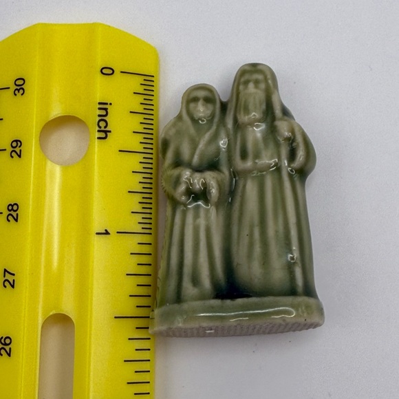 wade of england Other - Vintage Wade Whimsies Nativity Joseph & Mary Figurine Red Rose Tea England